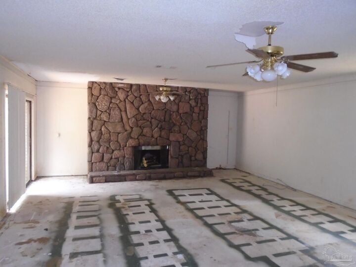 Property Photo: 3807 Idlewood Dr FL 32505