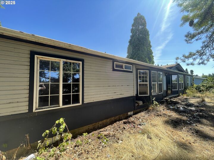 Property Photo:  1655 S Elm St 2  OR 97013 