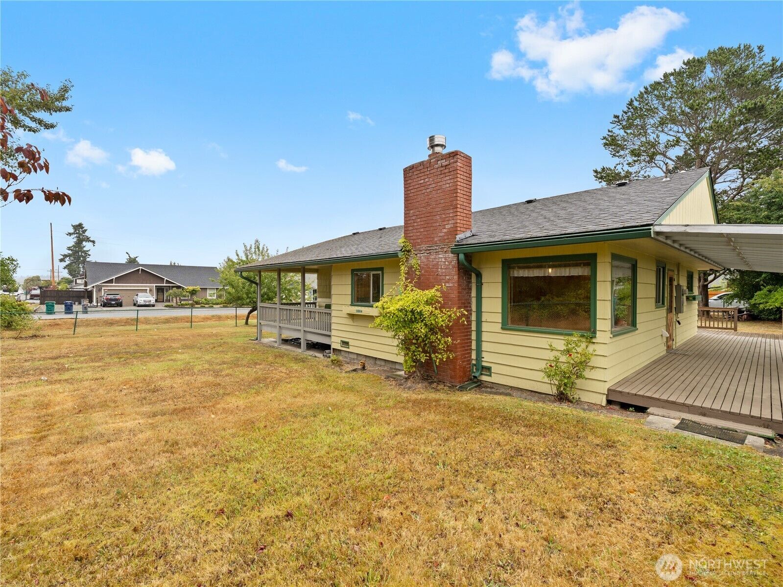 Property Photo: 1409 B Avenue WA 98221