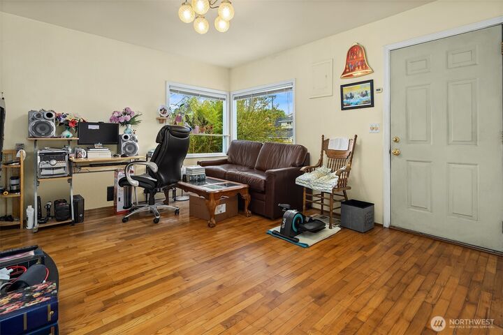 Property Photo:  3039 S Dakota Street  WA 98108 
