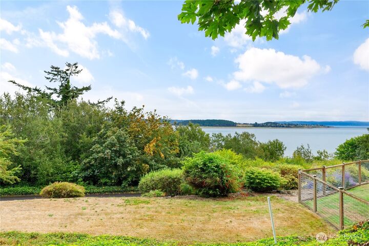 2431 SW Pete'S Lane  Oak Harbor WA 98277 photo