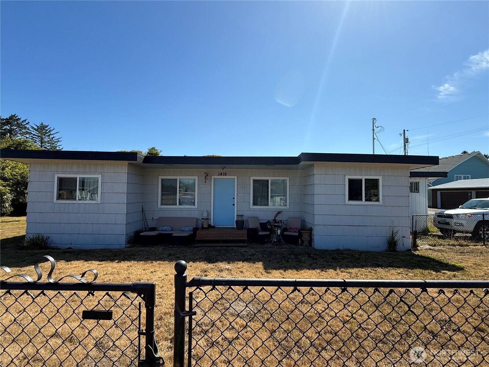Property Photo:  1416  Washington Avenue S  WA 98631 