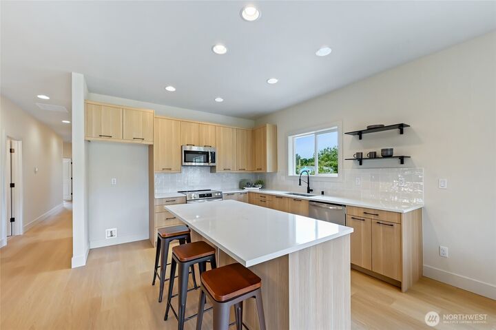 Property Photo: 12019 44th Avenue S WA 98168