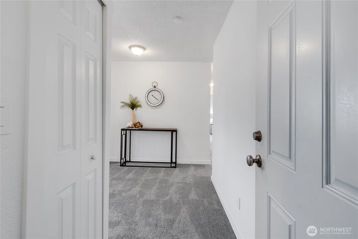 Property Photo: 23605 112th Avenue SE B204 WA 98031