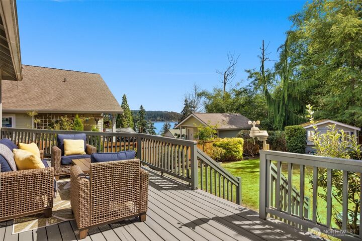Property Photo: 1406 Everette Lane WA 98249