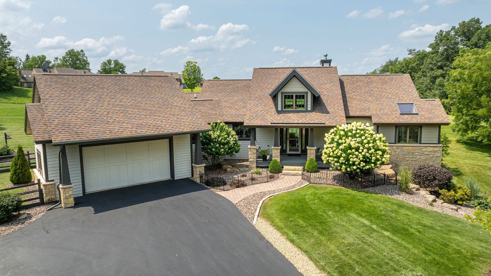 Property Photo: 6 Hickory Trail IL 61036