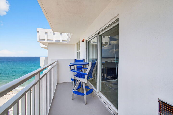 Property Photo:  4511 S Ocean Boulevard 1004  FL 33487 
