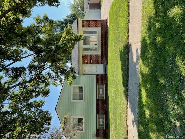 Property Photo: 15647 Isabelle Street MI 48174