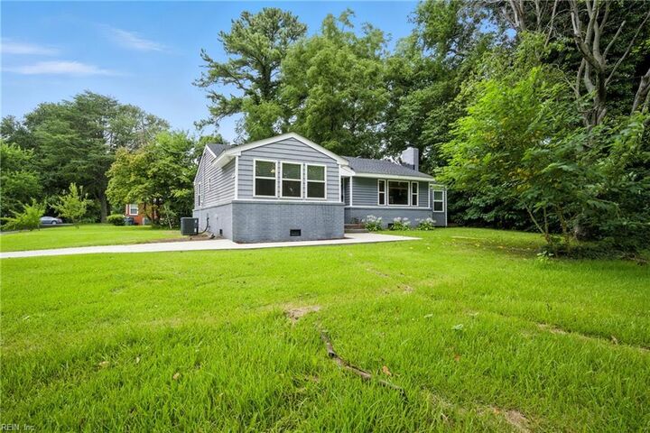 Property Photo: 2549 Cottage Ave VA 23504
