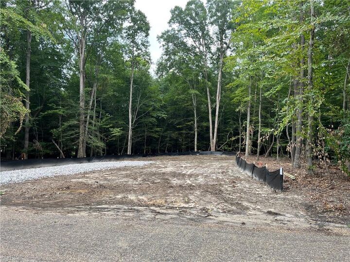 Property Photo: 530 Mill Neck Rd VA 23185