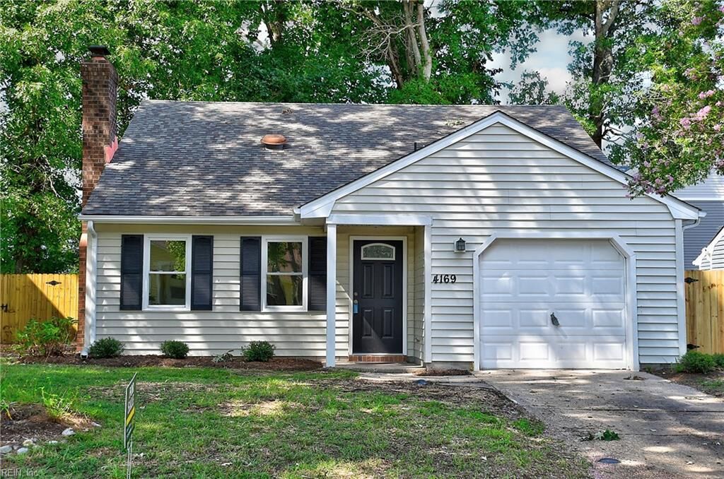 Property Photo: 4169 Rainbow Dr VA 23456