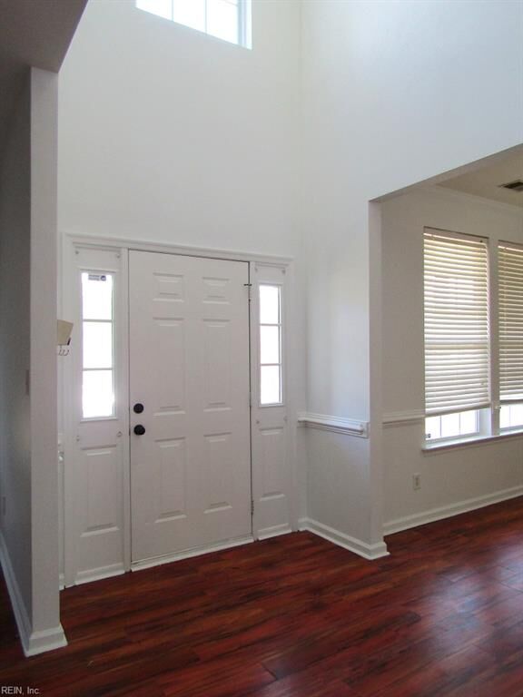 Property Photo: 102 Lakes Edge Dr VA 23434