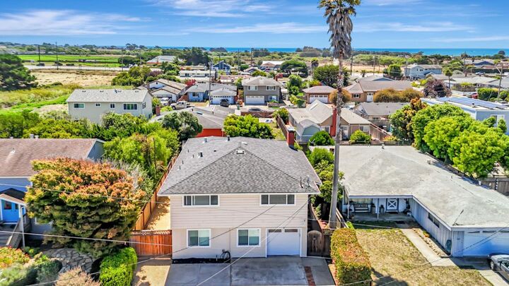 Property Photo: 908 Bancroft Ave CA 94019