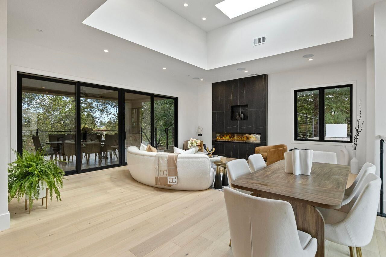 Property Photo:  18061 Saratoga Los Gatos Road  CA 95030 