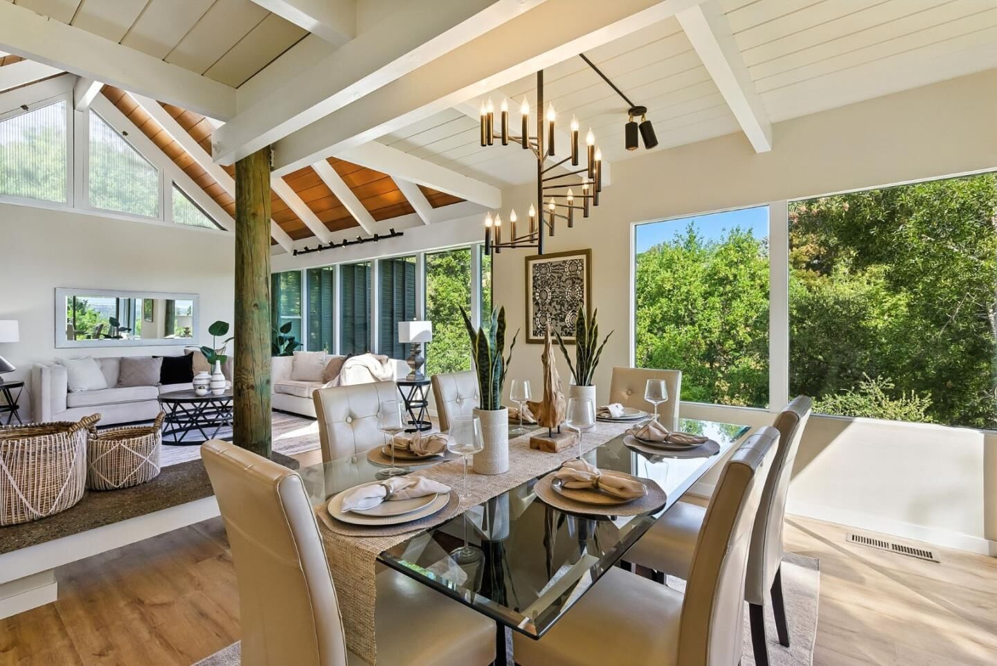 Property Photo: 3909 Pepper Tree Court CA 94061