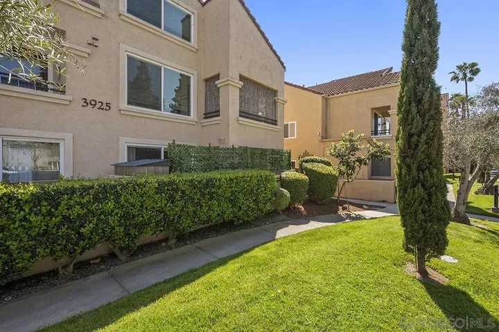Property Photo: 3925 Nobel Dr 31 CA 92122