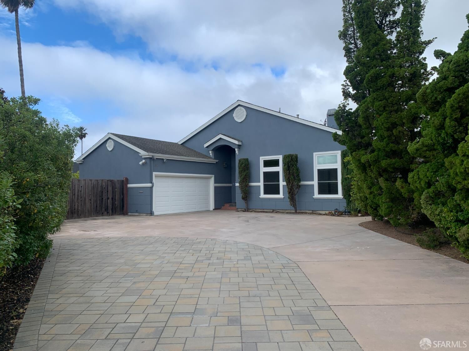 Property Photo: 292 Sandpiper Court CA 94404