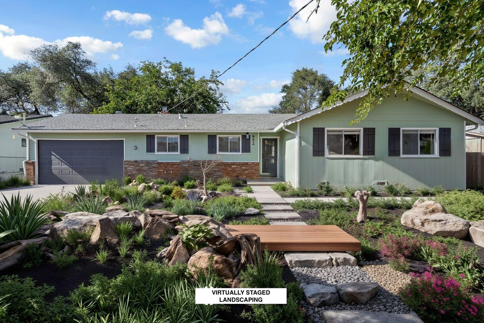 Property Photo: 952 Camino Court CA 96002