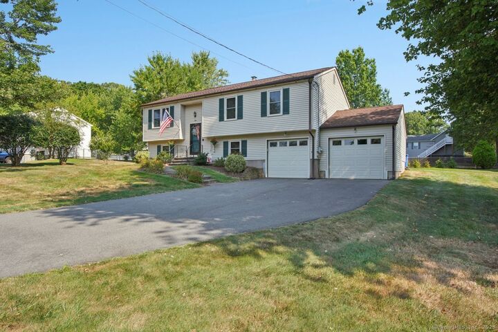 Property Photo: 4 Partridge Run CT 06492