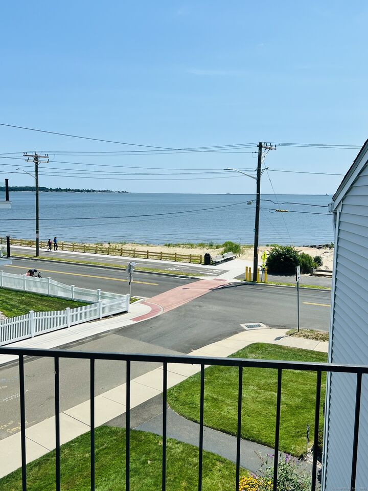 Property Photo: 215 Beach Street 3D CT 06516