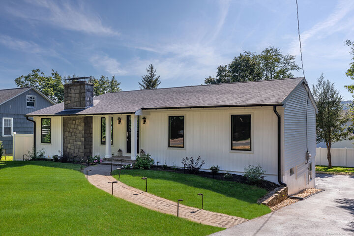 Property Photo:  26 Twilight Lane  CT 06804 