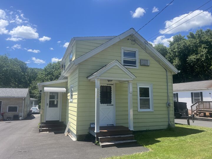 Property Photo: 1402 Waterbury Road CT 06786