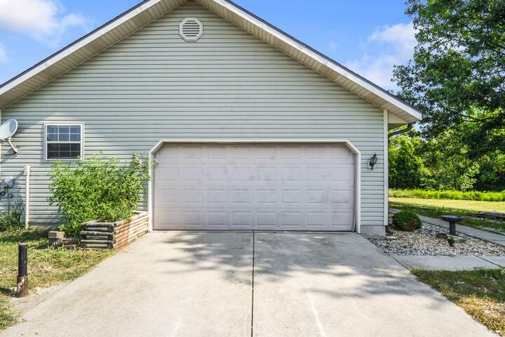 Property Photo:  93 S Crossway Road  MO 65706 