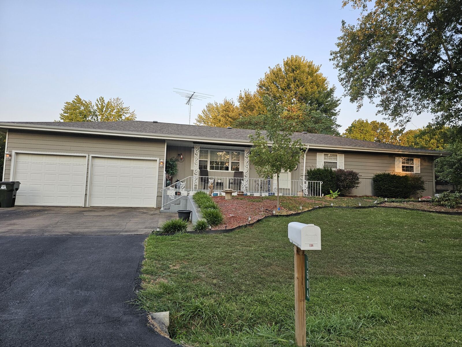 Property Photo:  1504 S Tyler Avenue  MO 65605 