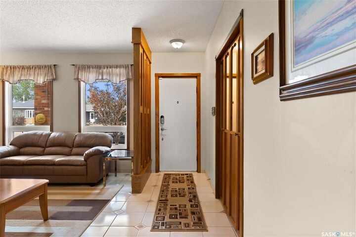 Property Photo:  10 Tate Street  SK S4X 1X4 