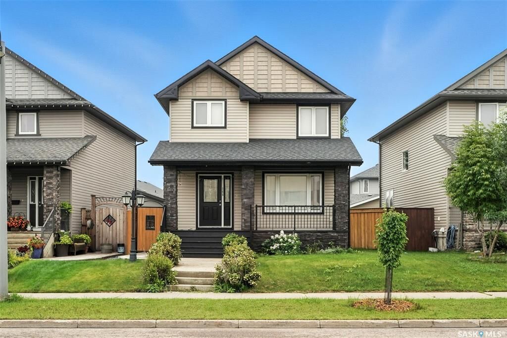Property Photo: 166 Cornish Road SK S7T 0K4