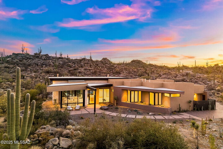 Property Photo: 419 W Granite Gorge Drive AZ 85755