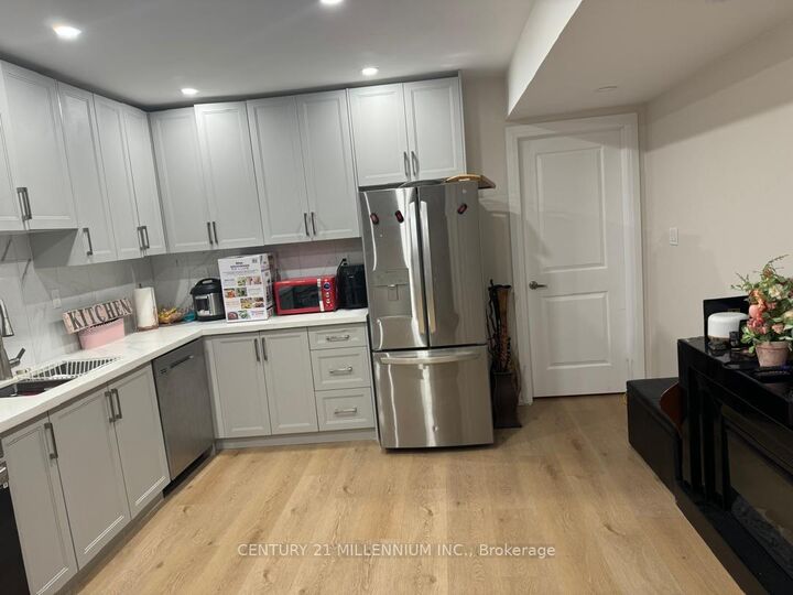 Property Photo: 5 Darling Avenue Bsmt ON L2V 0G7