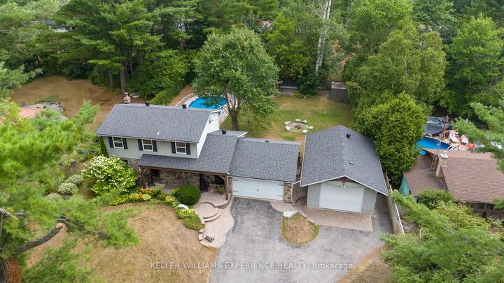 31 Lawrence Avenue  Springwater ON L9X 0W4 photo