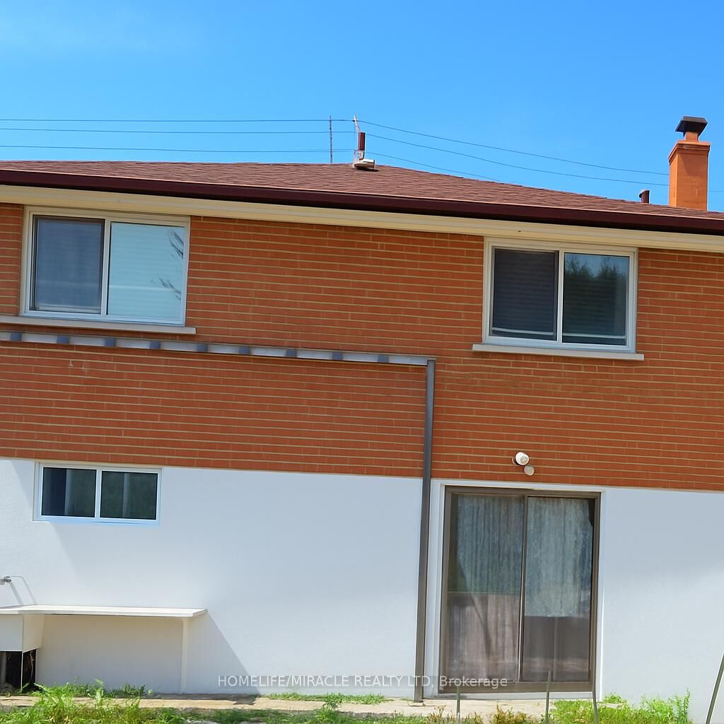 Property Photo:  101A Galloway Road  ON M1E 1W8 
