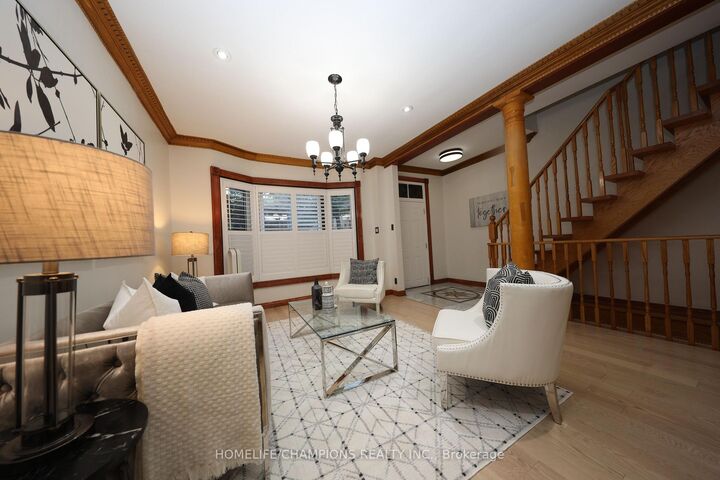 Property Photo: 291 St Clair Avenue E ON M4T 1P3