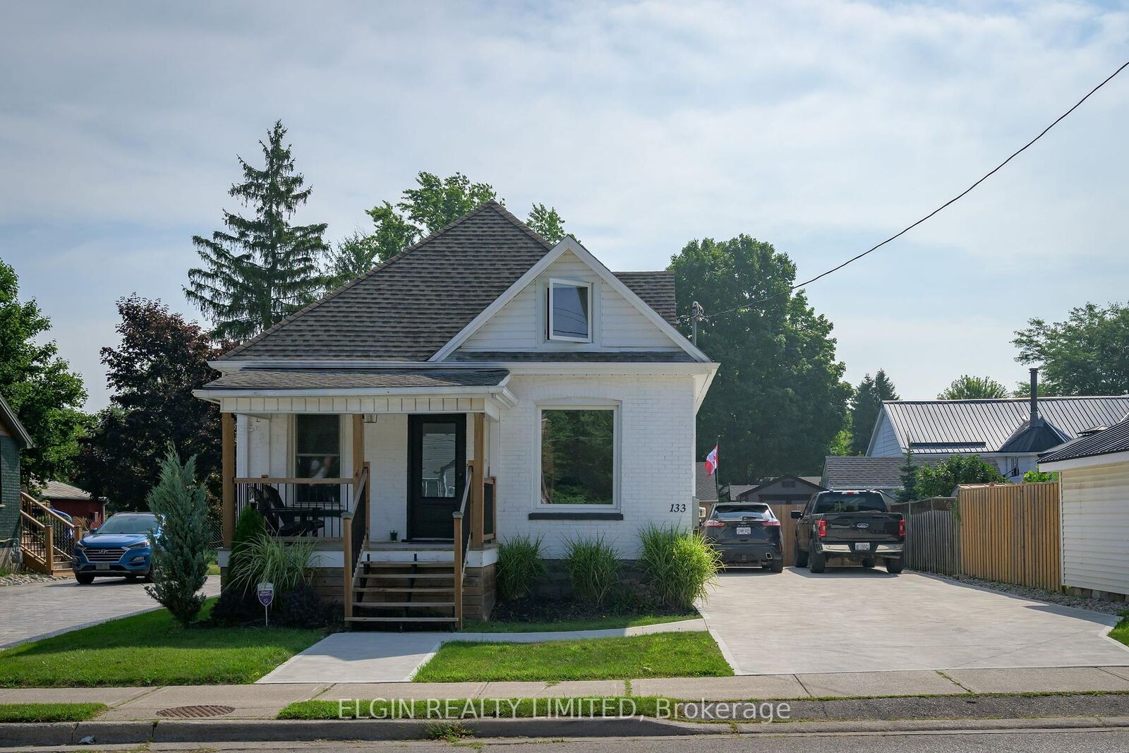 Property Photo: 133 Balaclava Street ON N5P 3C9