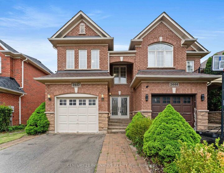Property Photo:  2442 Felhaber Crescent  ON L6H 7N8 