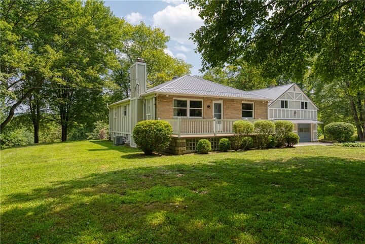 Property Photo:  492 Center Grange Road  PA 15061 
