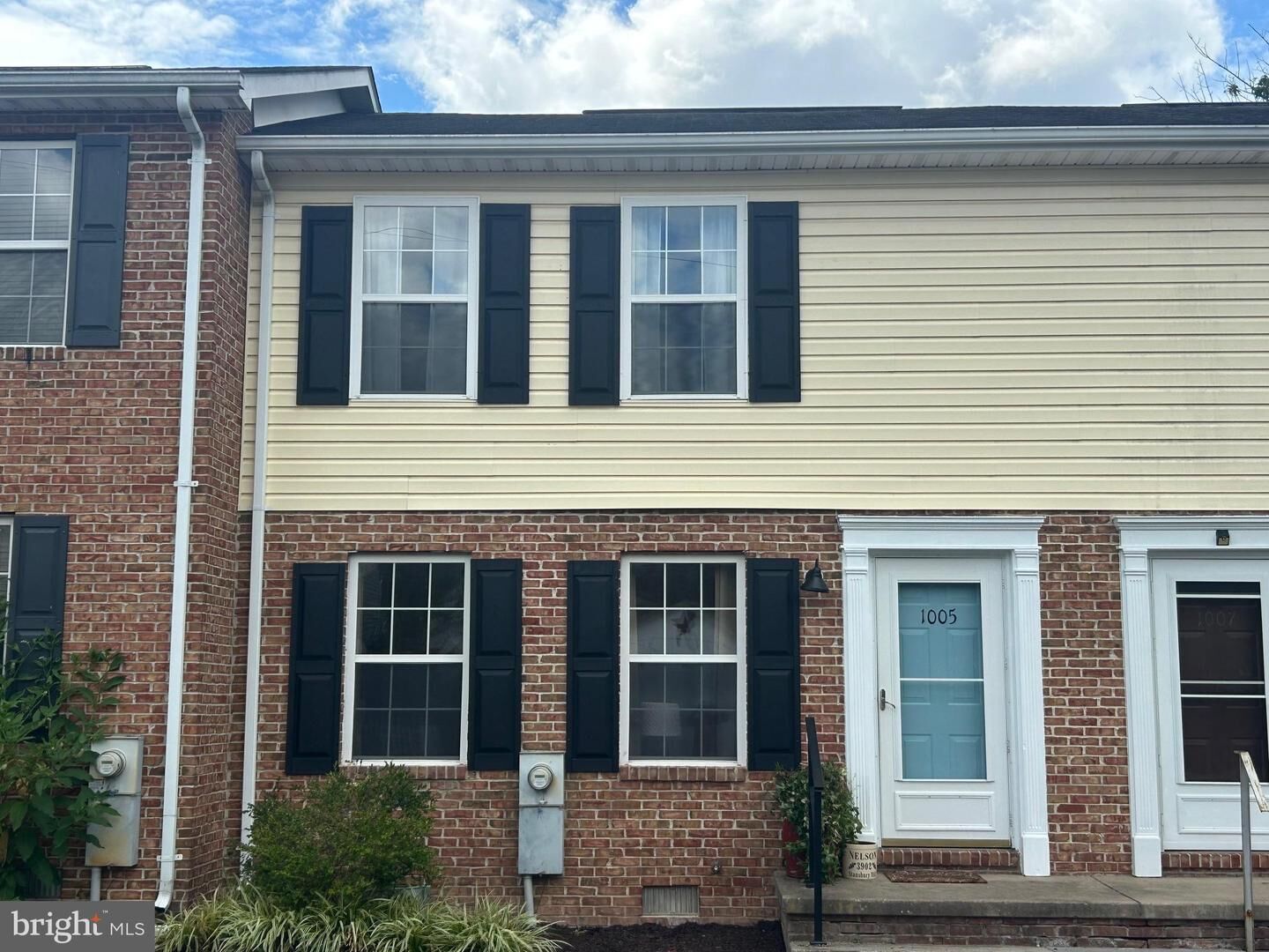 Property Photo: 1005 Locust Street VA 22655