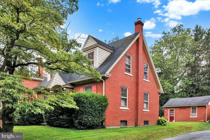Property Photo: 1132 Willow Street Pike PA 17602