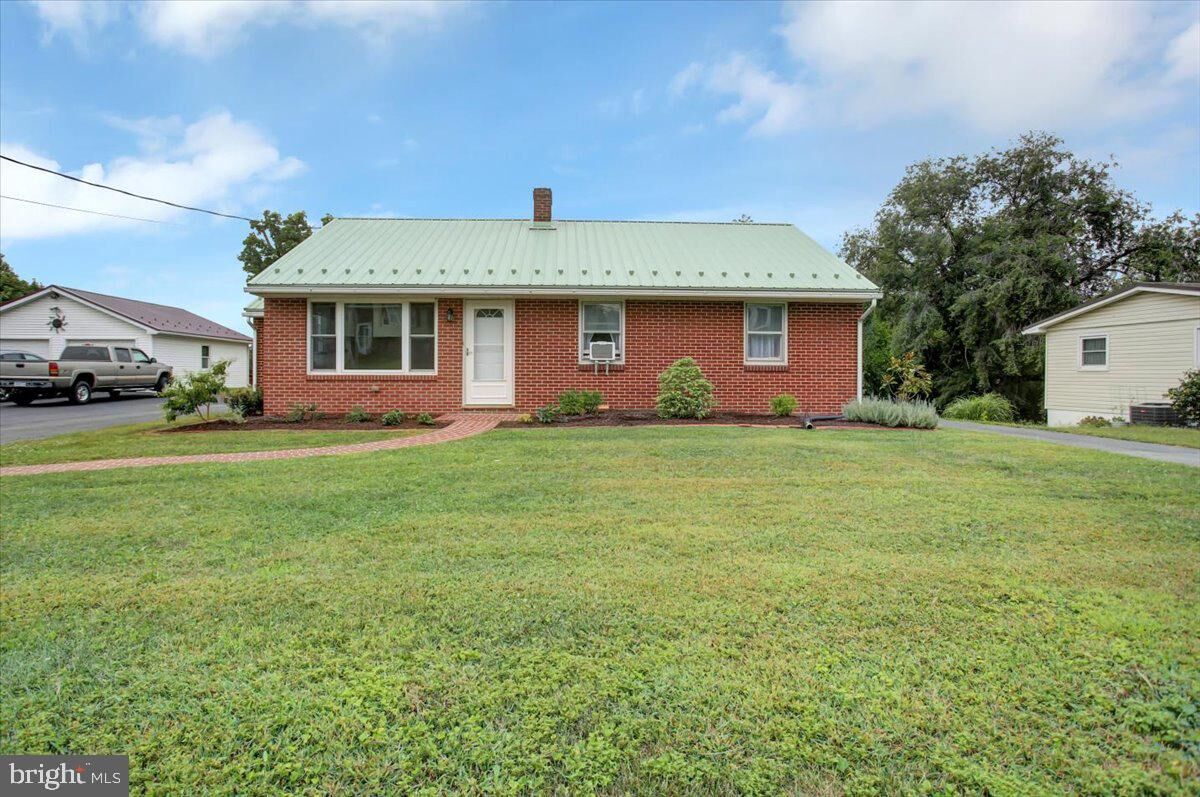 Property Photo: 731 Sollenberger Road PA 17202