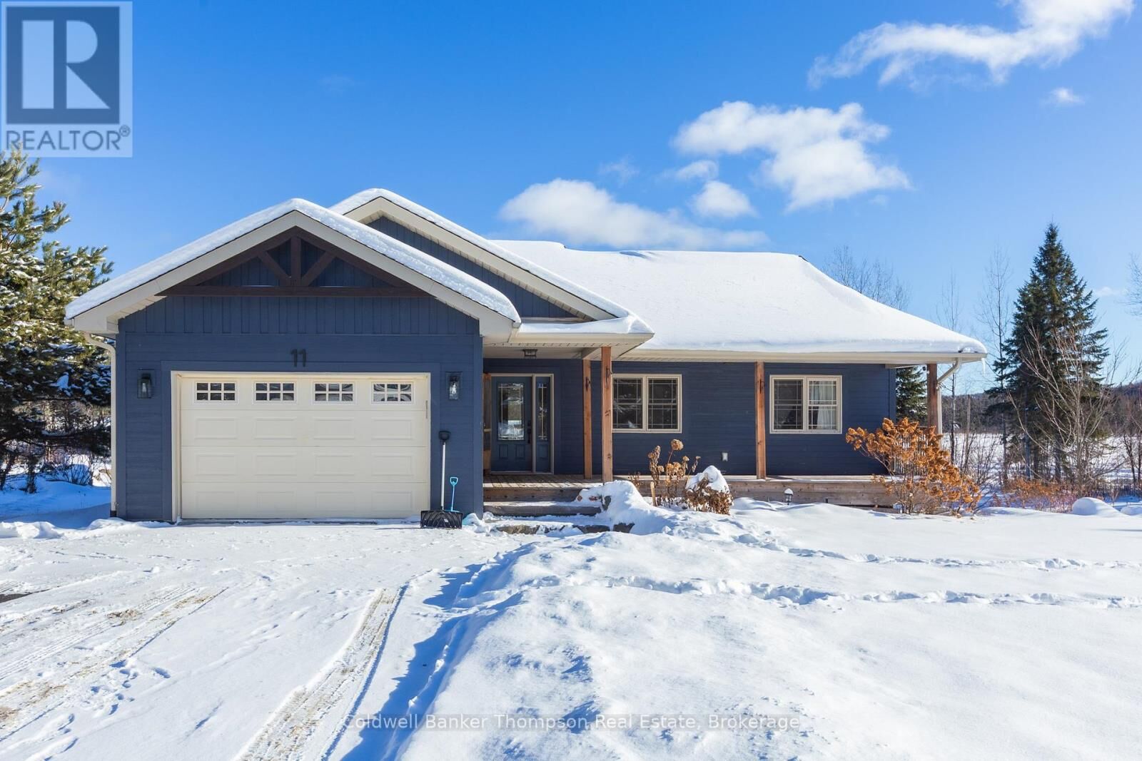 Property Photo:  11 Thomas Crescent  ON P1H 2M3 