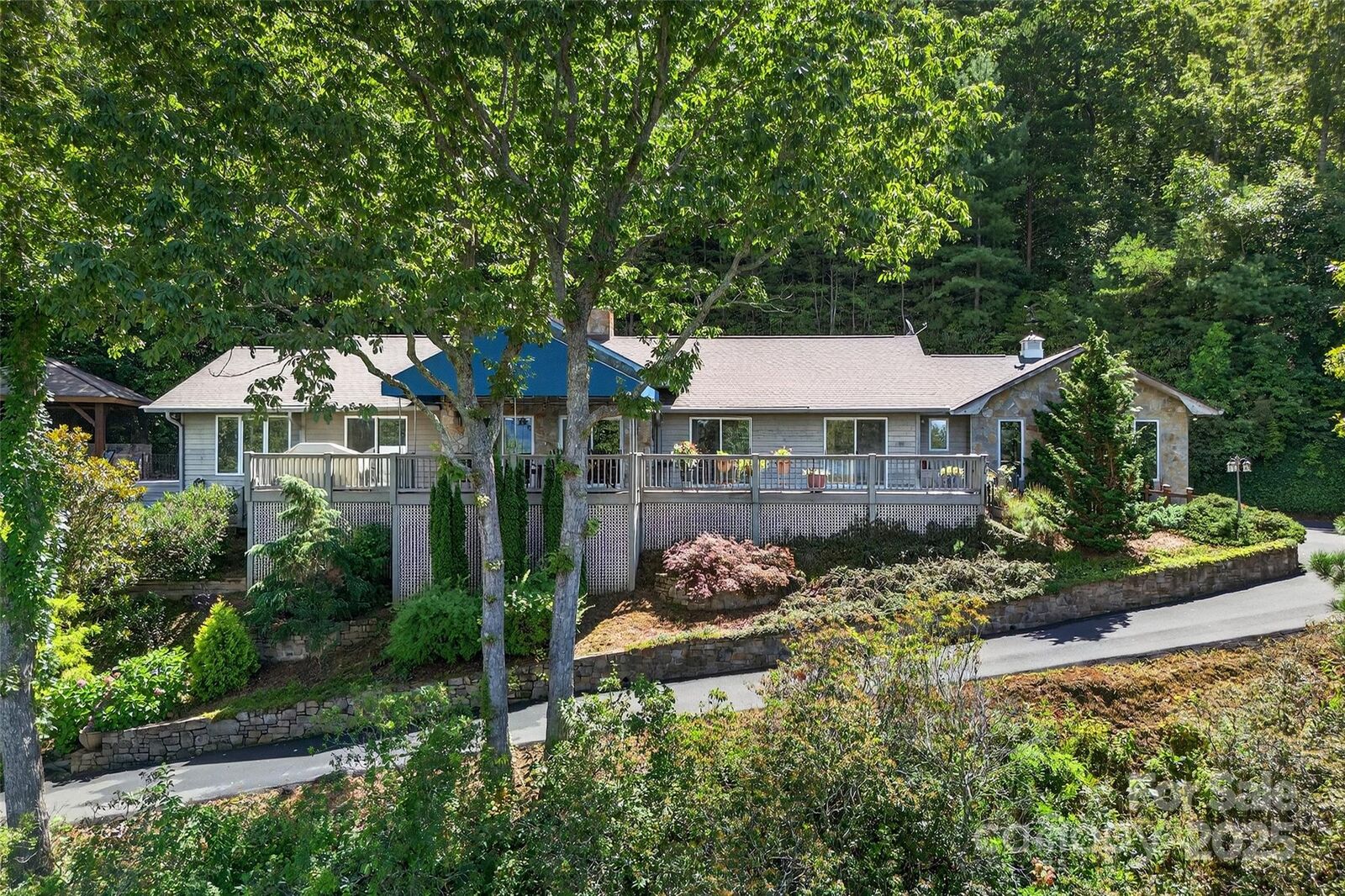 Property Photo:  3 Tree Top Place  NC 28711 