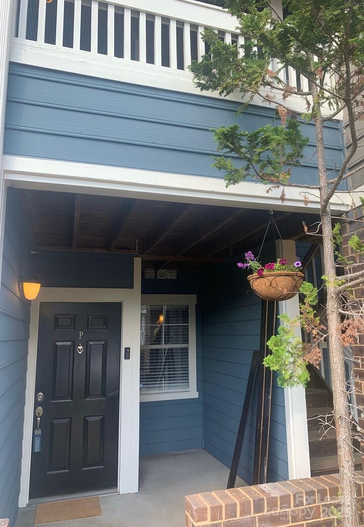 525 Olmsted Park Place  Charlotte NC 28203 photo