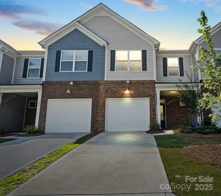 Property Photo: 711 Still Oak Trail SC 29708