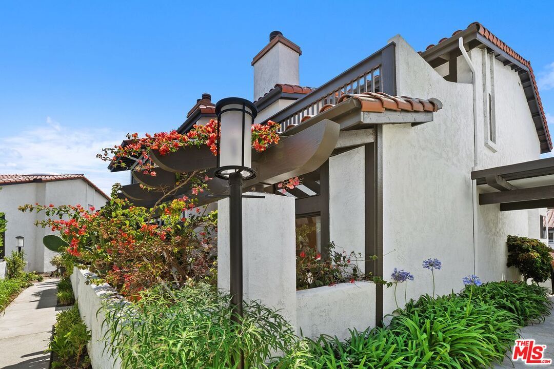 Property Photo: 1578 Michael Ln CA 90272