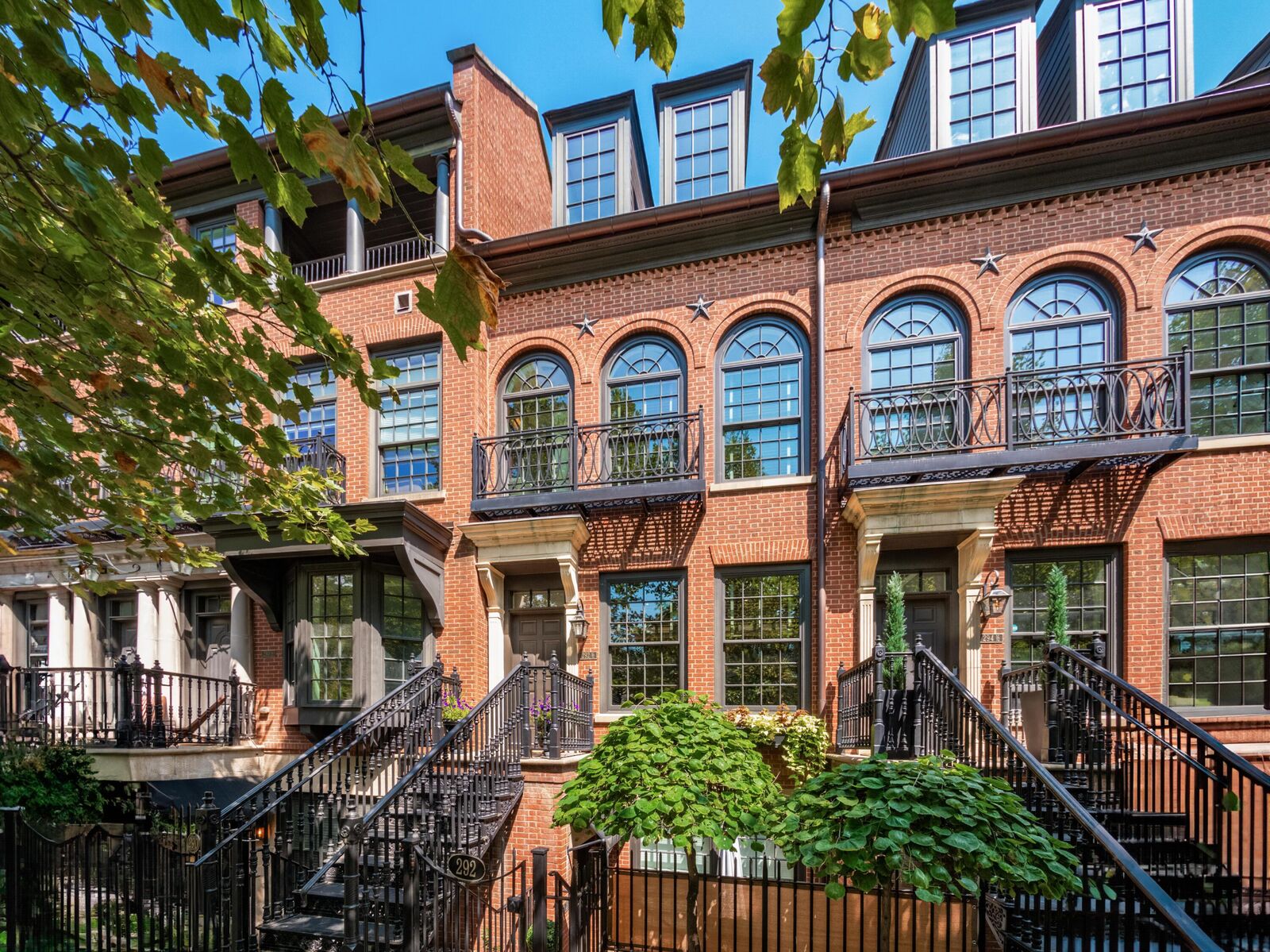 Property Photo: 292 1/2 E Gay Street OH 43215