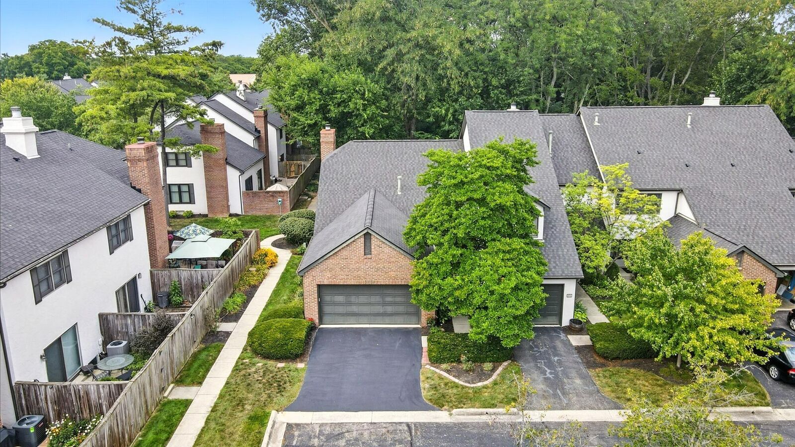 Property Photo: 6748 Willow Grove E Place OH 43017