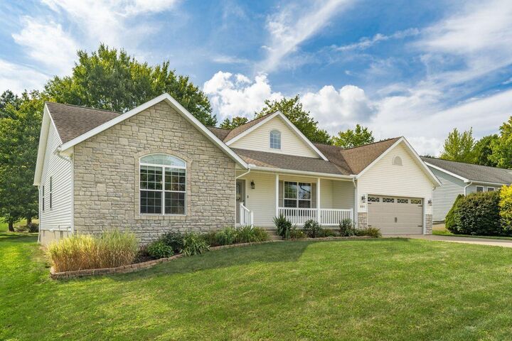 Property Photo: 891 Fairway Drive OH 43028