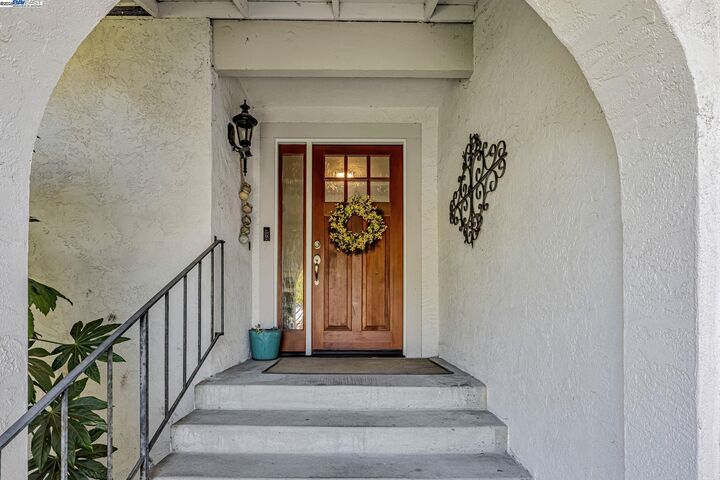 Property Photo:  7765 Dublin Green Ct  CA 94568 